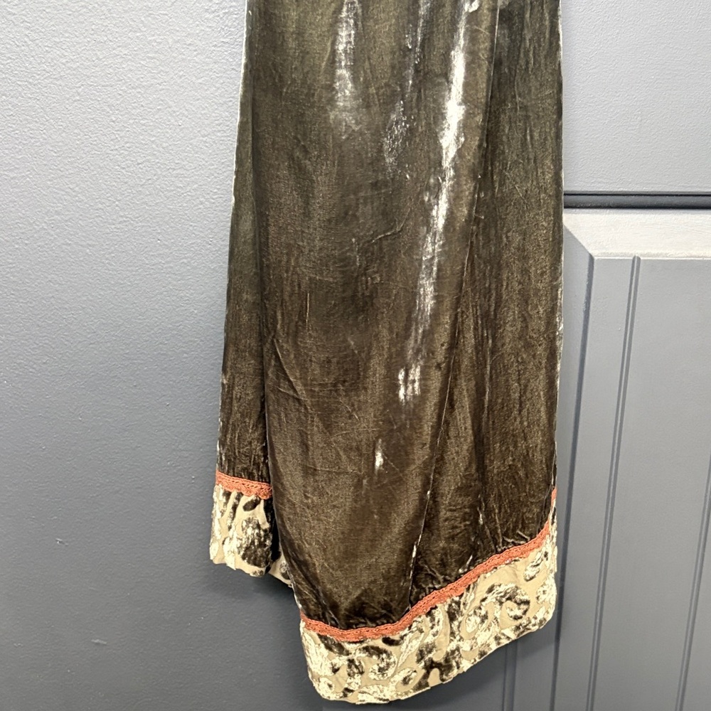 Hale Bob Bohemian V-Neck Velvet Satin Halter Dress in Green and Coral - Picture 10 of 17